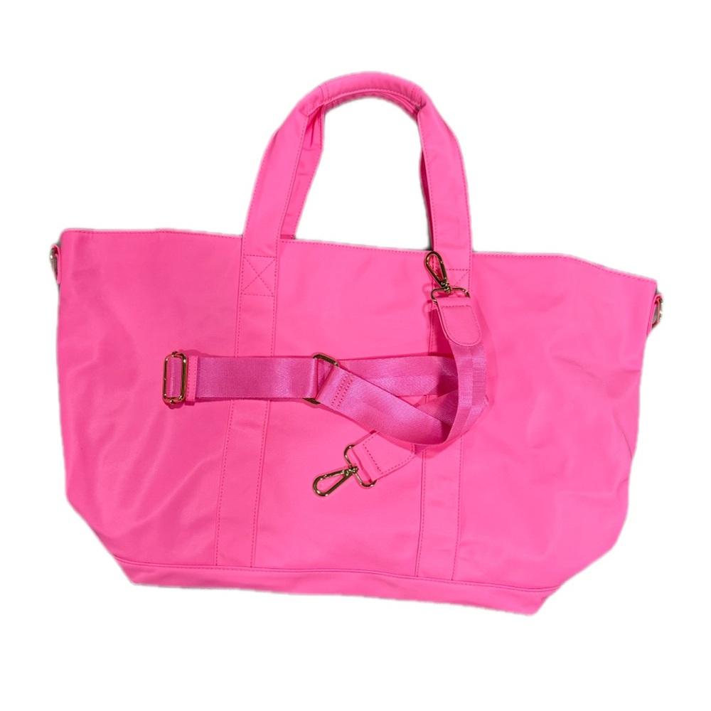 Stoney clover lane classic tote bag bubblegum
Pink nwt weekender - Picture 10 of 11